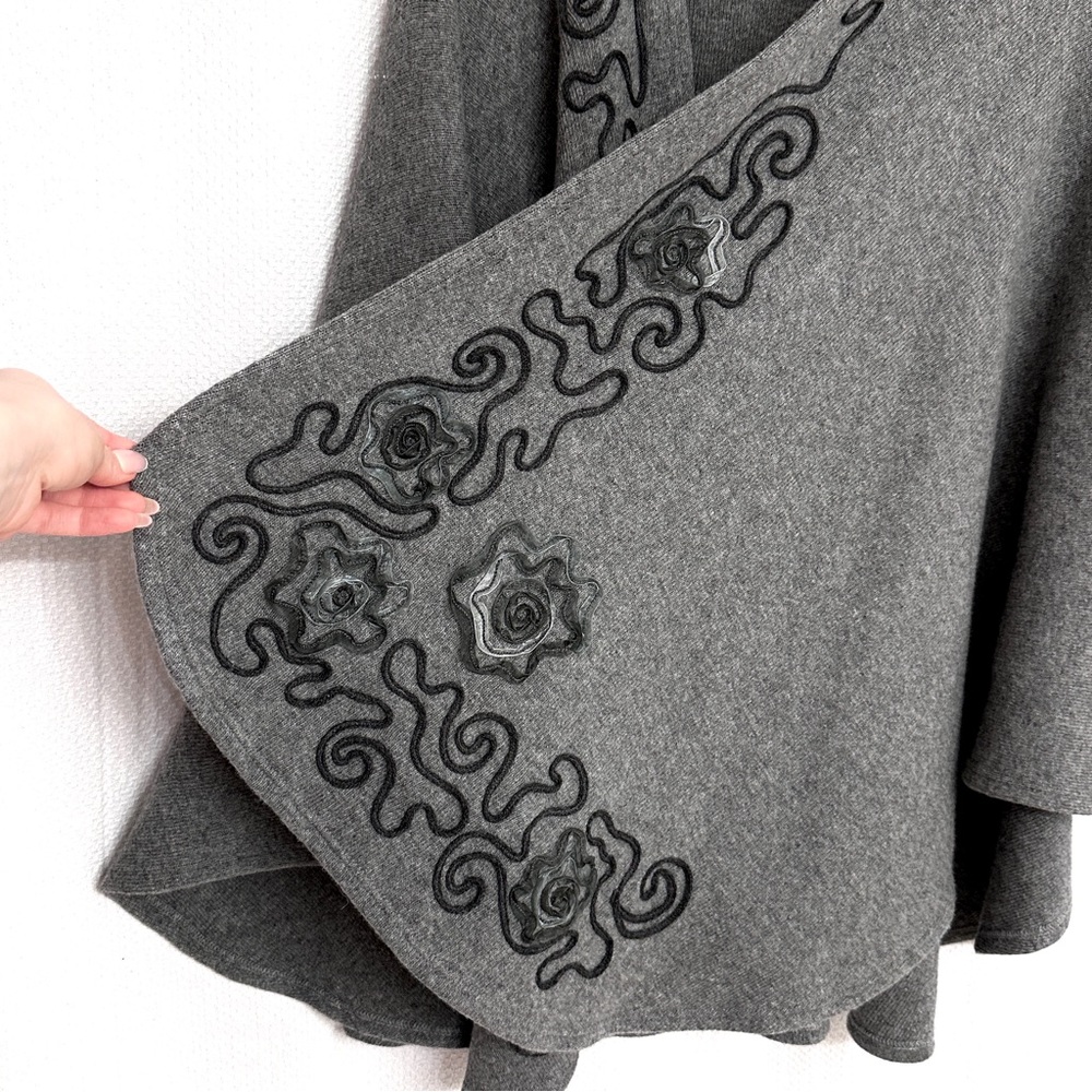 Chic Wool Italian made Gray Women's Poncho with Embroidery - Picture 6 of 12
